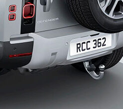 L663 Electrically deployable tow bar