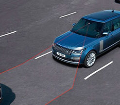 Range Rover Lane Keep Assist (LKA)